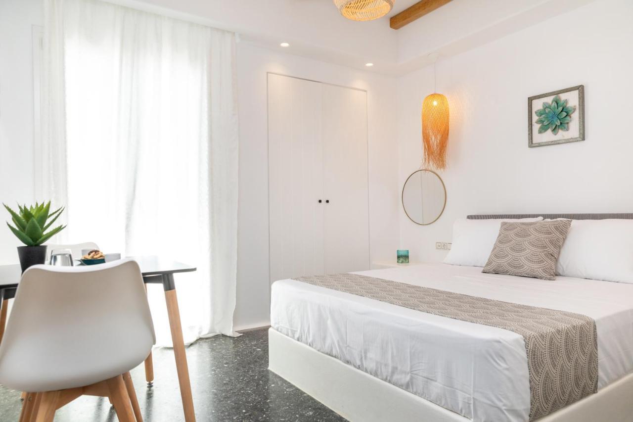 Naxos Downtown Apartments & Suites Naxos City ภายนอก รูปภาพ