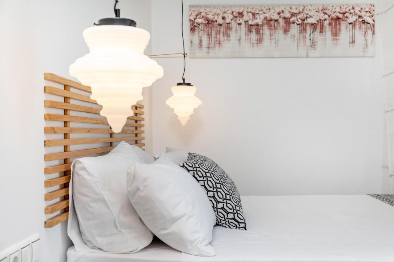 Naxos Downtown Apartments & Suites Naxos City ภายนอก รูปภาพ